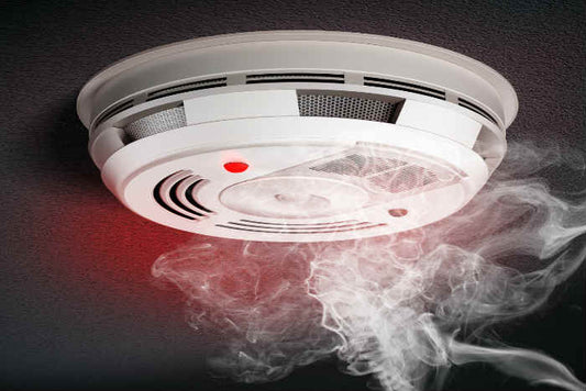 Do Vapes Set Off Smoke Alarms? Debunking the Myth and Understanding the Science - Vape Street UK 