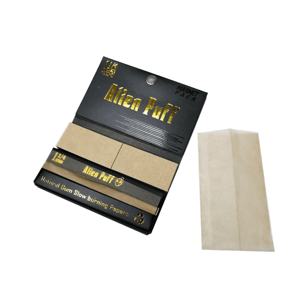 made by: Alien Puff price:£30.45 33 Alien Puff Black & Gold 1 1/4 Size Magnetic Unbleached Rolling Papers + Tips next day delivery at Vape Street UK